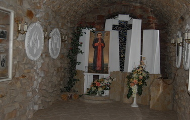 Sanktuarium - Golgota &ndash; Martyrologium Narodu Poskiego 70