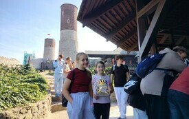 Śladami historii i nauki. Wycieczka do Chęcin i Podzamcza - PSP w Godowie 26