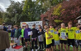 Brązowy medal i świetne występy uczni&oacute;w z Chybic w finale wojew&oacute;dzkim sztafetowych bieg&oacute;w przełajowych! 2