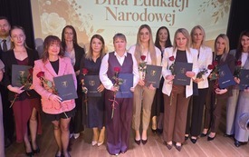 Galeria aktualności Gminny Dzień Edukacji Narodowej. Podziękowania, nagrody i awanse zawodowe nauczycieli 19