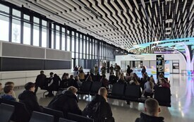 Uczniowie klas IV&ndash;VIII z wizytą na Lotnisku Warszawa-Radom &ndash; poznajemy świat zawod&oacute;w 8