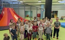 Wycieczka oddział&oacute;w przedszkolnych z Publicznej Szkoły Podstawowej w Jadownikach 15
