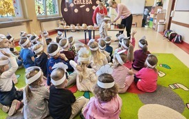 Galeria aktualności Dzie￱ń Chleba w naszym przedszkolu 22