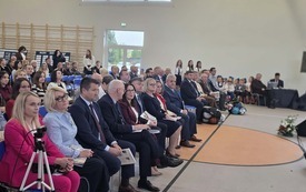 Galeria aktualności Uroczyste otwarcie hali sportowej  28