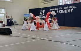 Galeria aktualności Uroczyste otwarcie hali sportowej  80