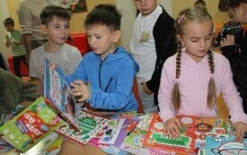Galeria aktualności Książkowy zawr&oacute;t głowy &ndash; kiermasz w PSP Chybice 1