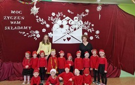 Dzień Babci i Dziadka w przedszkolu - PSP Łomno 7