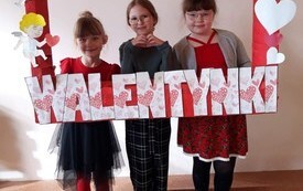 Walentynki w Publicznej Szkole Podstawowej w Łomnie 8