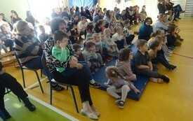 Kalendarz, zegar &hellip; i &bdquo;Cztery pory roku&rdquo; Vivaldiego w Publicznej Szkole Podstawowej w Godowie 11