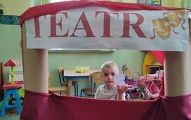 Dzień Teatru u przedszkolak&oacute;w z Publicznej Szkole Podstawowej w Łomnie 4