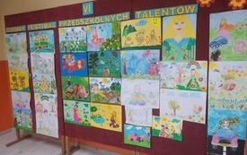 VI Gminny  Festiwal  Przedszkolnych Talent&oacute;w pod hasłem  &bdquo; Wiosna poezją pisana&rdquo;. 7