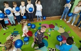 Dzień Świadomości Autyzmu u przedszkolak&oacute;w z Publicznej Szkoły Podstawowej w Łomnie 5