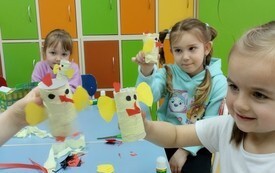 Przygotowania do Świąt Wielkanocnych u przedszkolak&oacute;w z Chybic. 6