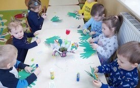 Przygotowania do Świąt Wielkanocnych u przedszkolak&oacute;w z Chybic. 18