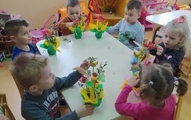 Przygotowania do Świąt Wielkanocnych u przedszkolak&oacute;w z Chybic. 23