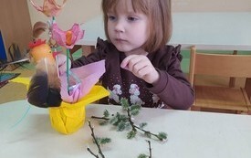 Przygotowania do Świąt Wielkanocnych u przedszkolak&oacute;w z Chybic. 25