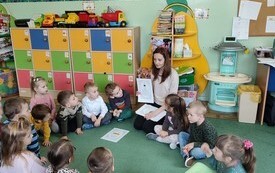 Wielkanoc w przedszkolu - Publiczna Szkoła Podstawowa w Łomnie 21