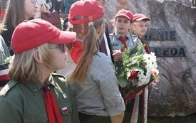 VIII KIELECKI MARSZ KATYŃSKI Z UDZIAŁEM UCZNI&Oacute;W NASZEJ SZKOŁY 5