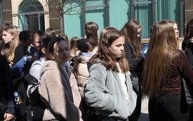 VIII KIELECKI MARSZ KATYŃSKI Z UDZIAŁEM UCZNI&Oacute;W NASZEJ SZKOŁY 13