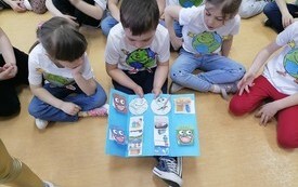 Chybickie przedszkolaki pamiętają o Święcie Ziemi 8