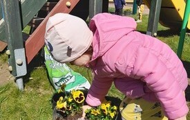 Chybickie przedszkolaki pamiętają o Święcie Ziemi 28