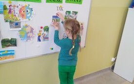 Dzień Ziemi w Przedszkolu w Radkowicach z wykorzystaniem sprzętu i wyposażenia zakupionego z projektu ,,Laboratoria przyszłości&rdquo;. 13