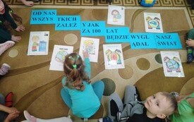 Dzień Ziemi w Przedszkolu w Radkowicach z wykorzystaniem sprzętu i wyposażenia zakupionego z projektu ,,Laboratoria przyszłości&rdquo;. 36