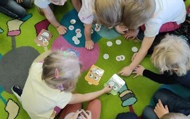 Obchody Dnia Ziemi w przedszkolu - PSP Łomno 22