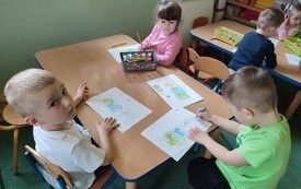 Obchody Dnia Ziemi w przedszkolu - PSP Łomno 42