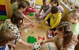 Obchody Dnia Ziemi w przedszkolu - PSP Łomno 61