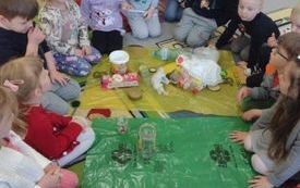 Przedszkolak maszeruje Ziemie ratuje 1