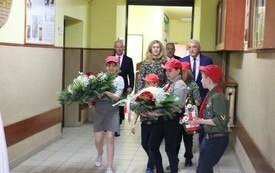 Dzień Patrona w Publicznej Szkole Podstawowej  im. Feliksa Szczęsnego Karnickiego w Chybicach 12