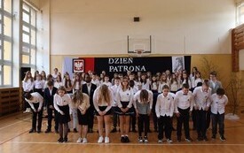 Dzień Patrona w Publicznej Szkole Podstawowej  im. Feliksa Szczęsnego Karnickiego w Chybicach 14