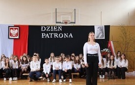 Dzień Patrona w Publicznej Szkole Podstawowej  im. Feliksa Szczęsnego Karnickiego w Chybicach 28