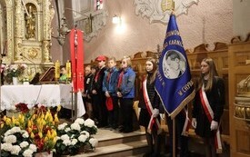 Dzień Patrona w Publicznej Szkole Podstawowej  im. Feliksa Szczęsnego Karnickiego w Chybicach 57