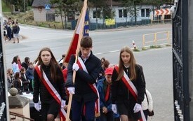 Dzień Patrona w Publicznej Szkole Podstawowej  im. Feliksa Szczęsnego Karnickiego w Chybicach 58