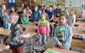  Obchody Dnia Ziemi w kl. I-III PSP im. W. Pomianowskiej w Radkowicach. 35