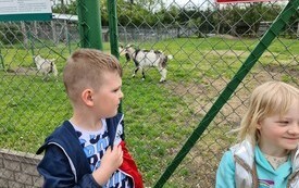 Przedszkolaki na wycieczce - PSP Łomno 25