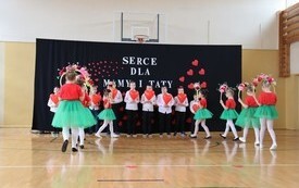  Dzień Rodzic&oacute;w w klasach I-III 16