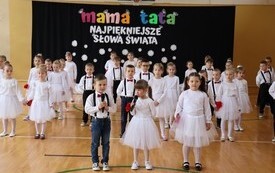 DZIEŃ MAMY I TATY W PRZEDSZKOLU 13