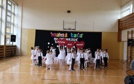 DZIEŃ MAMY I TATY W PRZEDSZKOLU 17