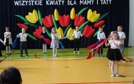 Dzień Matki w oddziale przedszkolnym w PSP w Godowie 15