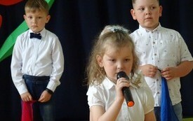 Dzień Matki w oddziale przedszkolnym w PSP w Godowie 16