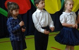 Dzień Mamy i Taty w przedszkolu w PSP w Godowie 16