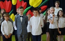 Dzień Matki i Ojca w klasach I - III  w PSP w Godowie 3
