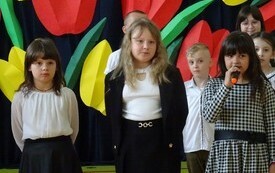 Dzień Matki i Ojca w klasach I - III  w PSP w Godowie 6