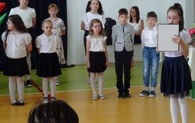 Dzień Matki i Ojca w klasach I - III  w PSP w Godowie 17