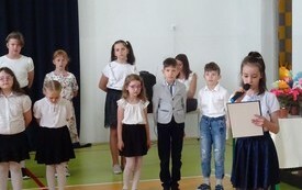 Dzień Matki i Ojca w klasach I - III  w PSP w Godowie 18