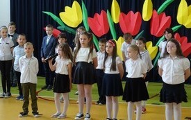 Dzień Matki i Ojca w klasach I - III  w PSP w Godowie 25