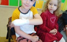 Spotkanie z pielęgniarką z Wojew&oacute;dzkiego Szpitala Zespolonego w Kielcach w Przedszkolu w Radkowicach 8